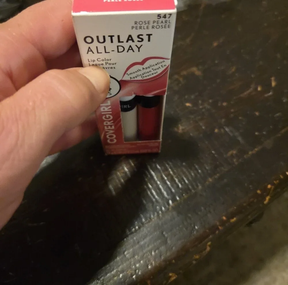 COVERGIRL Outlast All-Day Lip Color Rose Pearl & Clean Matte BB Cream Light Nib